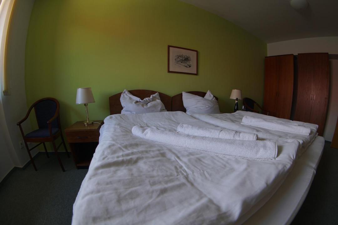 Hotel U Andela Michaela Javorna Екстер'єр фото
