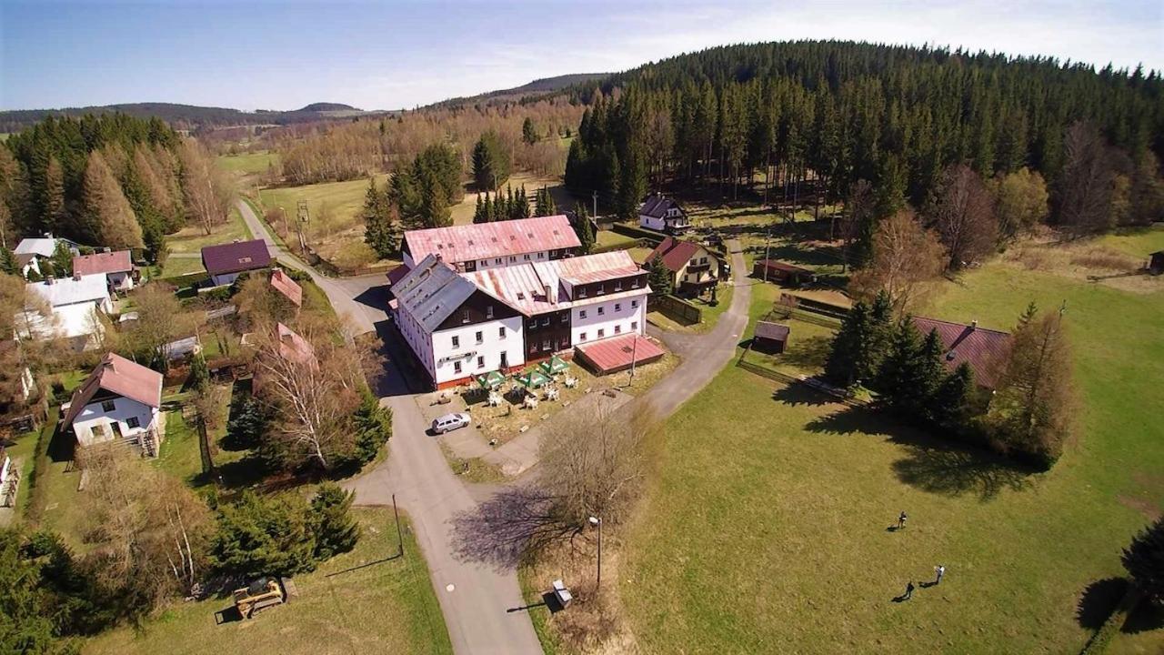 Hotel U Andela Michaela Javorna Екстер'єр фото